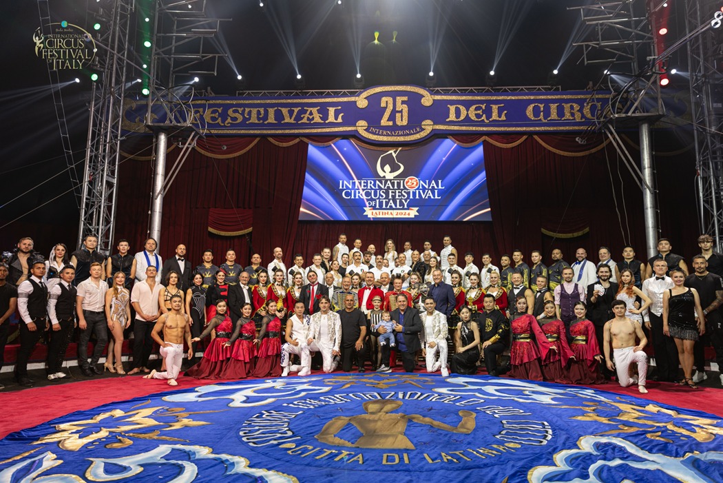 Il gran finale all'International Circus Festival